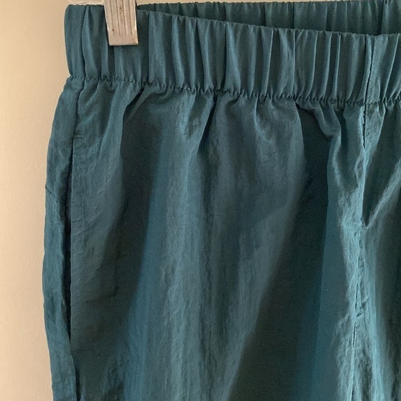 Gap Lightweight Nylon Crinkle Joggers - Picture 2 of 8